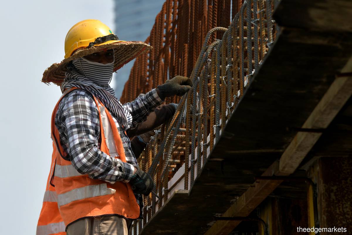 Fadillah says his ministry hopes to expedite the Construction Industry Vaccination Programme (CIVac) to reduce risk of critical Covid-19 cases. (Photo by Mohd Suhaimi Mohamed Yusuf/The Edge)